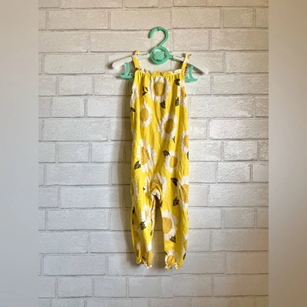Carter's 12 M Girls Yellow and White Jumpsuit with Sunflower 🌻 Print